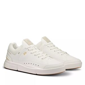 On Running THE ROGER Centre Court - Ice Chalk CloudTec Women's Shoes